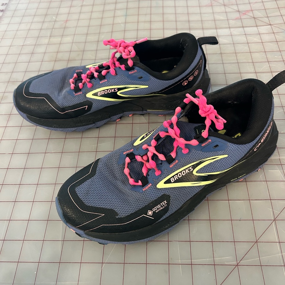 Brooks Cascadia 18 GTX Women’s Trail Running Shoes - Waterproof Gore-Tex 10.5